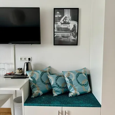 Boutique Oase, Mit Oder Ohne Fruehstueck Buchbar, Parkplatz Kostenlos 3*