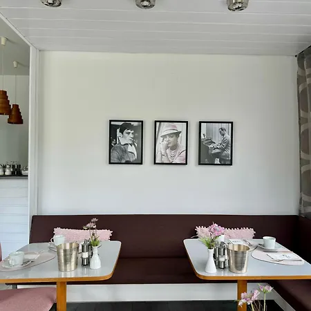 Boutique Oase, Mit Oder Ohne Fruehstueck Buchbar, Parkplatz Kostenlos Бад-Ишль