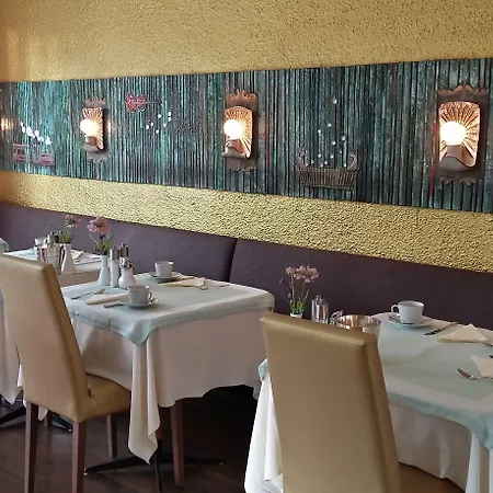 Boutique Oase, Mit Oder Ohne Fruehstueck Buchbar, Parkplatz Kostenlos Отель Бад-Ишль
