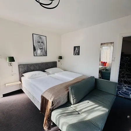 Boutique Oase, Mit Oder Ohne Fruehstueck Buchbar, Parkplatz Kostenlos Отель 3*