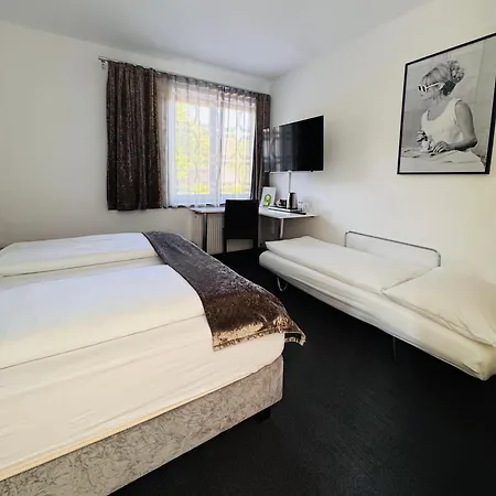 Отель Boutique Oase, Mit Oder Ohne Fruehstueck Buchbar, Parkplatz Kostenlos 3*